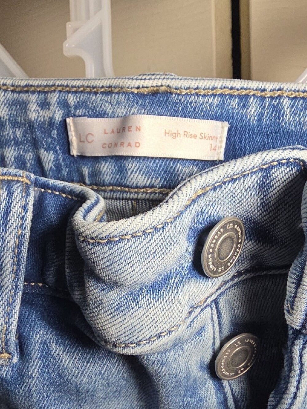Light Wash Lauren Conrad Women’s Jeans - Picture 3 of 5
